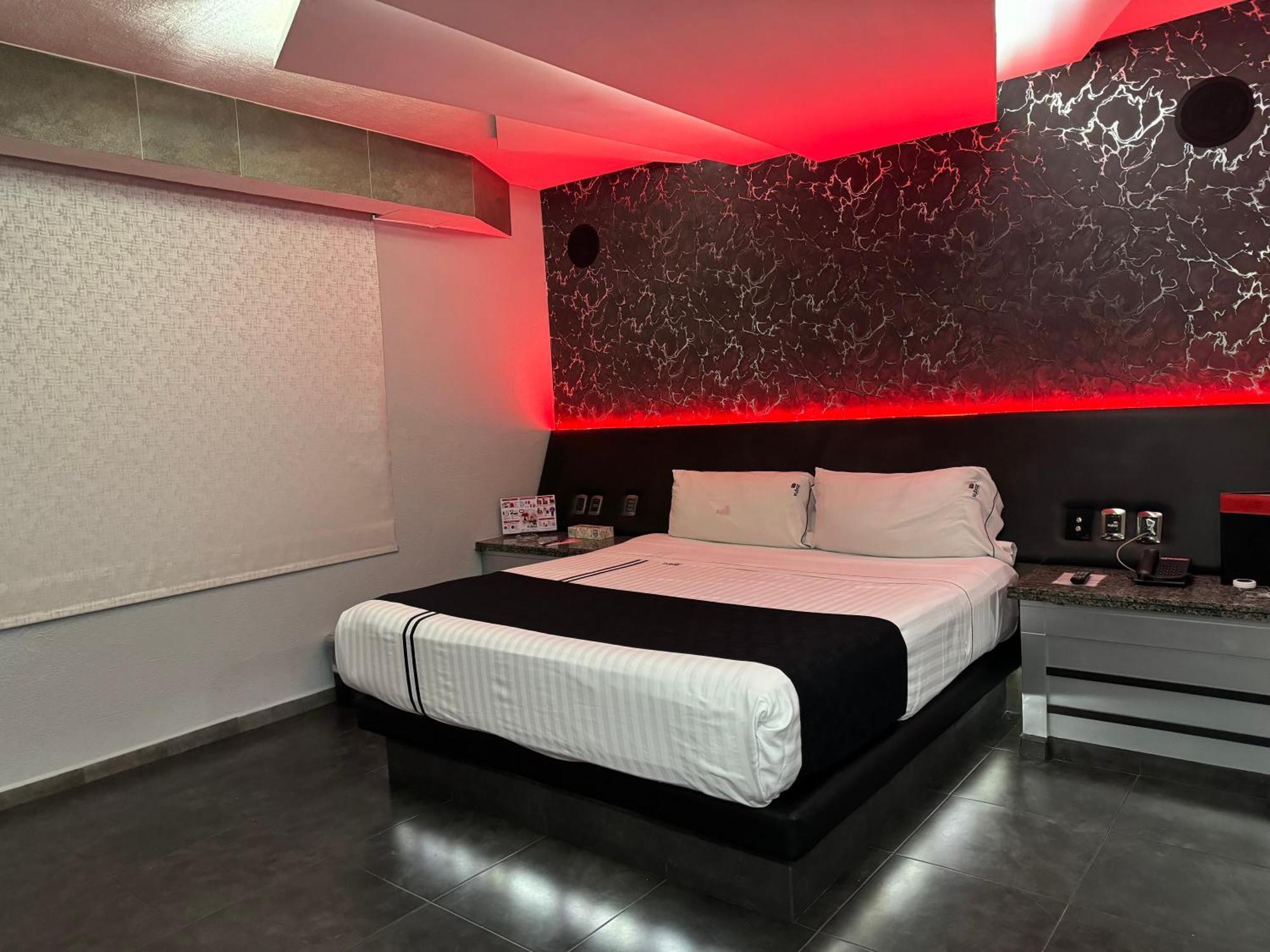 Kuboz Motor Hotel サポパン エクステリア 写真