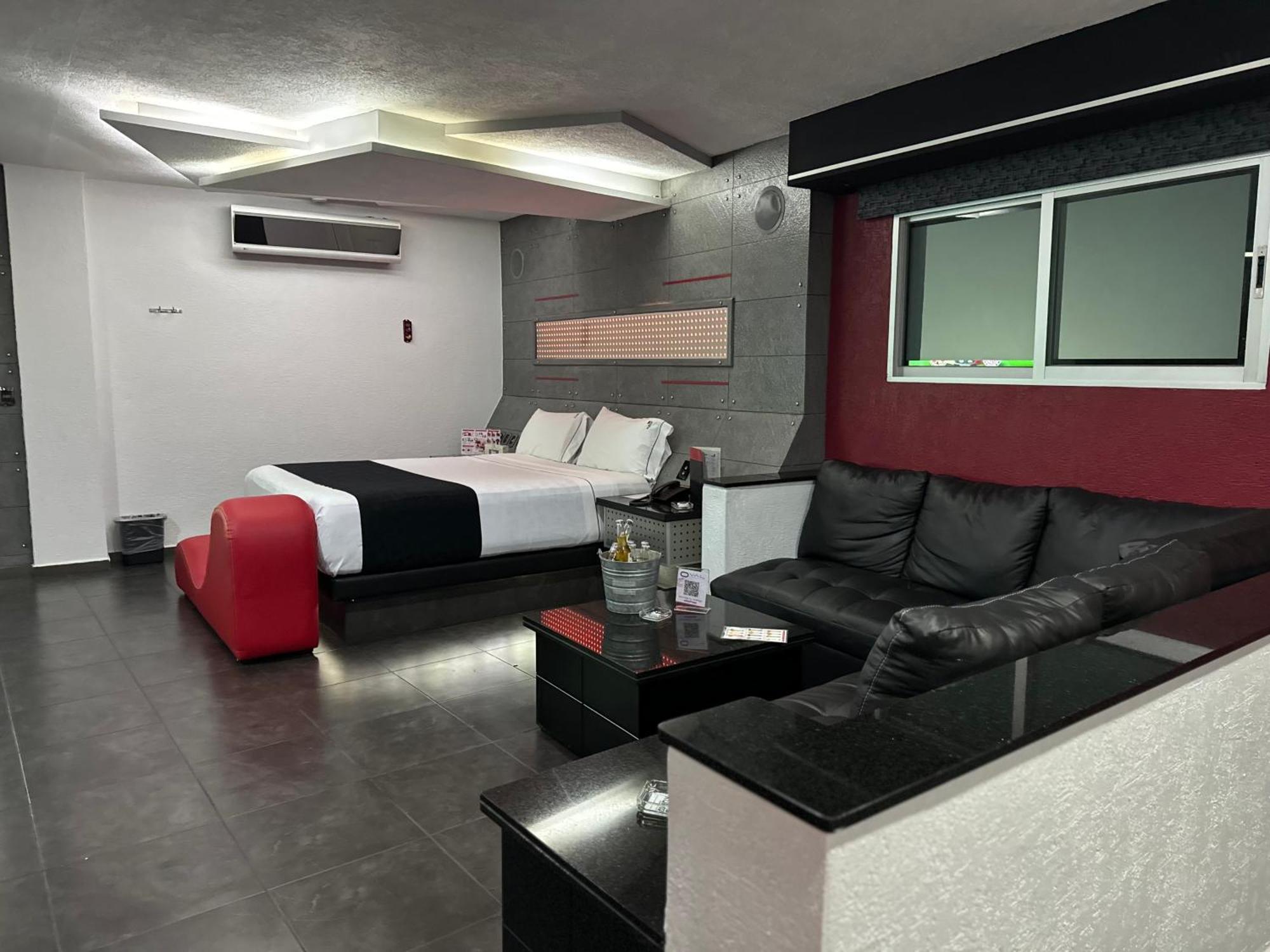 Kuboz Motor Hotel サポパン エクステリア 写真